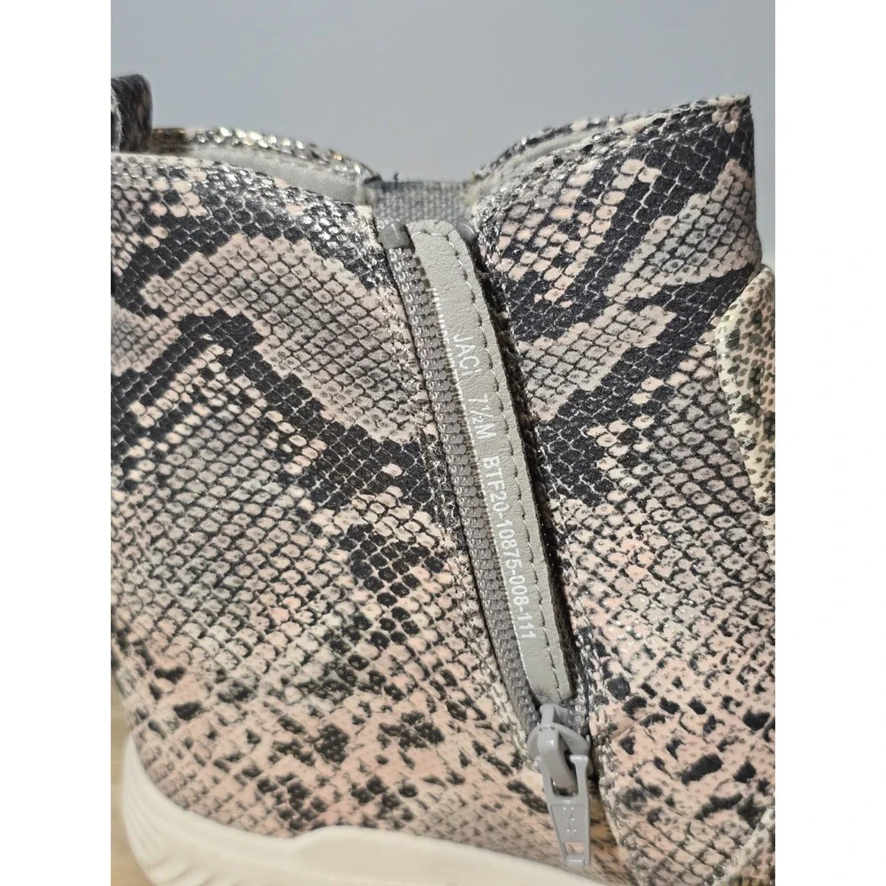 Baretraps Jaci Women's Snakeskin Print Hidden Wedge Side Zip‎ Sneakers Size 7.5M
